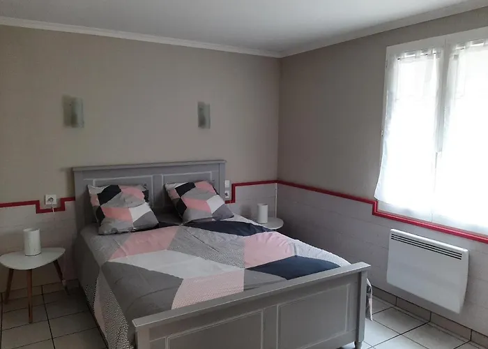 Pensión De Leylandy Saint-Sulpice-de-Royan