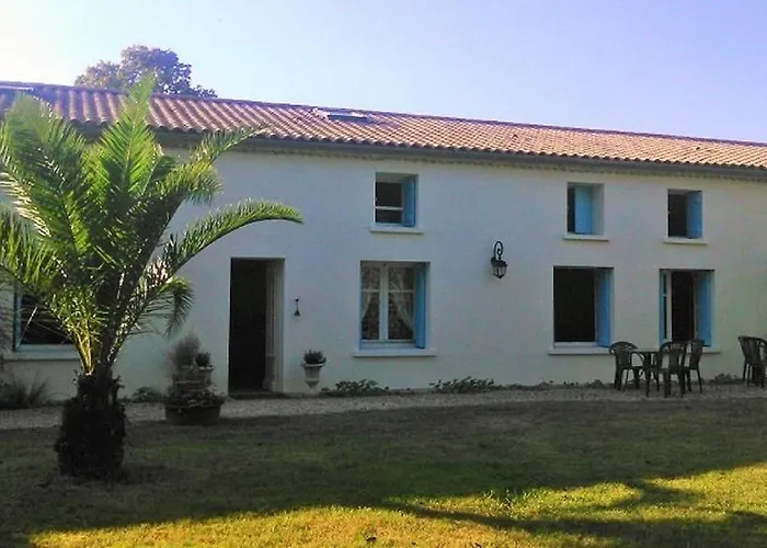 De Leylandy Pensión Saint-Sulpice-de-Royan